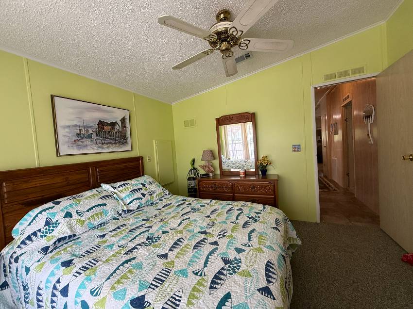 10 Moss Ct a Palmetto, FL Mobile or Manufactured Home for Sale